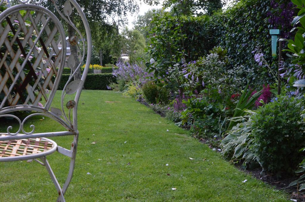Bed and Breakfast Bloemenhoeve Birdaard Экстерьер фото