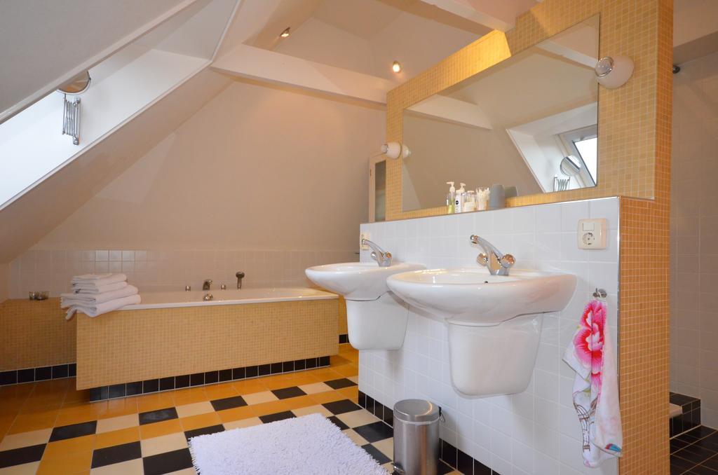Bed and Breakfast Bloemenhoeve Birdaard Экстерьер фото